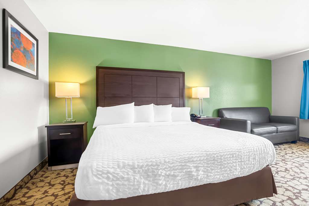 SureStay Plus by Best Western Bettendorf-guestroom-Guest Room,On-Site.jpg