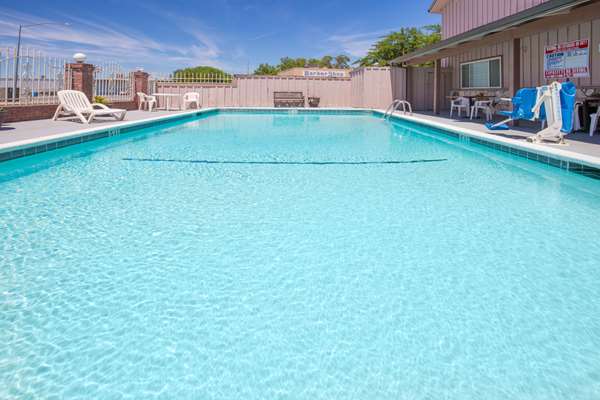 Pool - Days Inn Oroville - CA 70, Exit 47