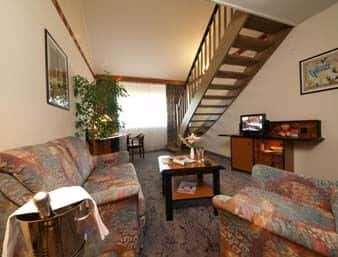 H+ STUTTGART-HERRENBERG-guestroom-Guest Room,Suite,On-Site.jpg