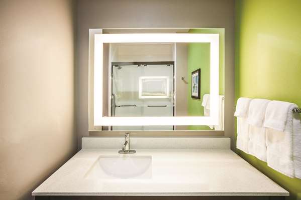  - La Quinta Inn & Suites Port Allen - I-10, Exit 151