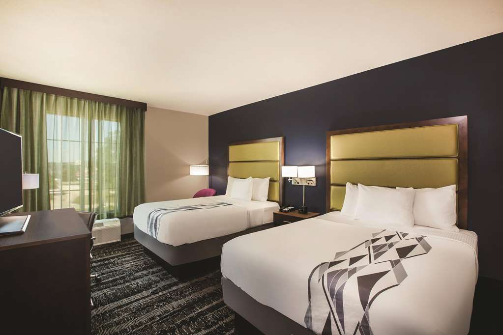 LA QUINTA INN STE PORT ALLEN-guestroom-Guest Room,On-Site.jpg