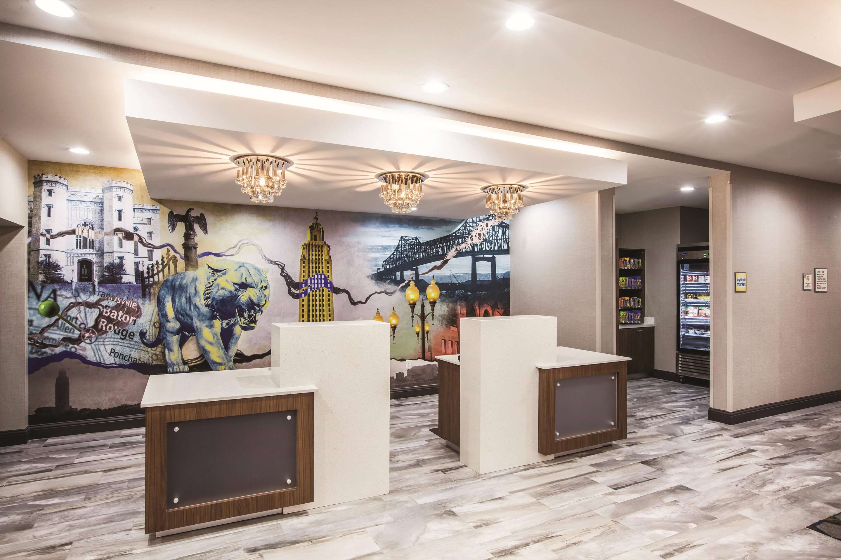Lobby | La Quinta Inn & Suites by Wyndham Baton Rouge - Port Allen
