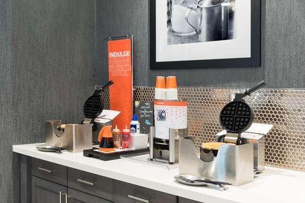 Amenities - Hampton Inn & Suites Keystone Mall Indianapolis - I-465, Exit 33