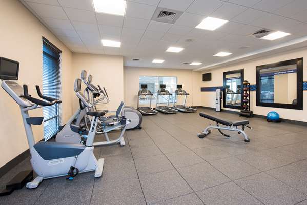 Fitness/ Exercise Room - Hampton Inn & Suites Keystone Mall Indianapolis - I-465, Exit 33