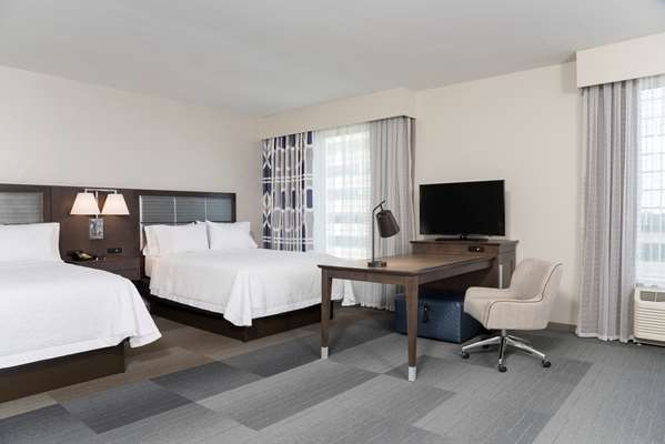  - Hampton Inn & Suites Keystone Mall Indianapolis - I-465, Exit 33