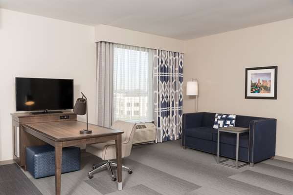  - Hampton Inn & Suites Keystone Mall Indianapolis - I-465, Exit 33