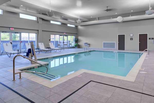 Pool - Homewood Suites by Hilton East Lansing
