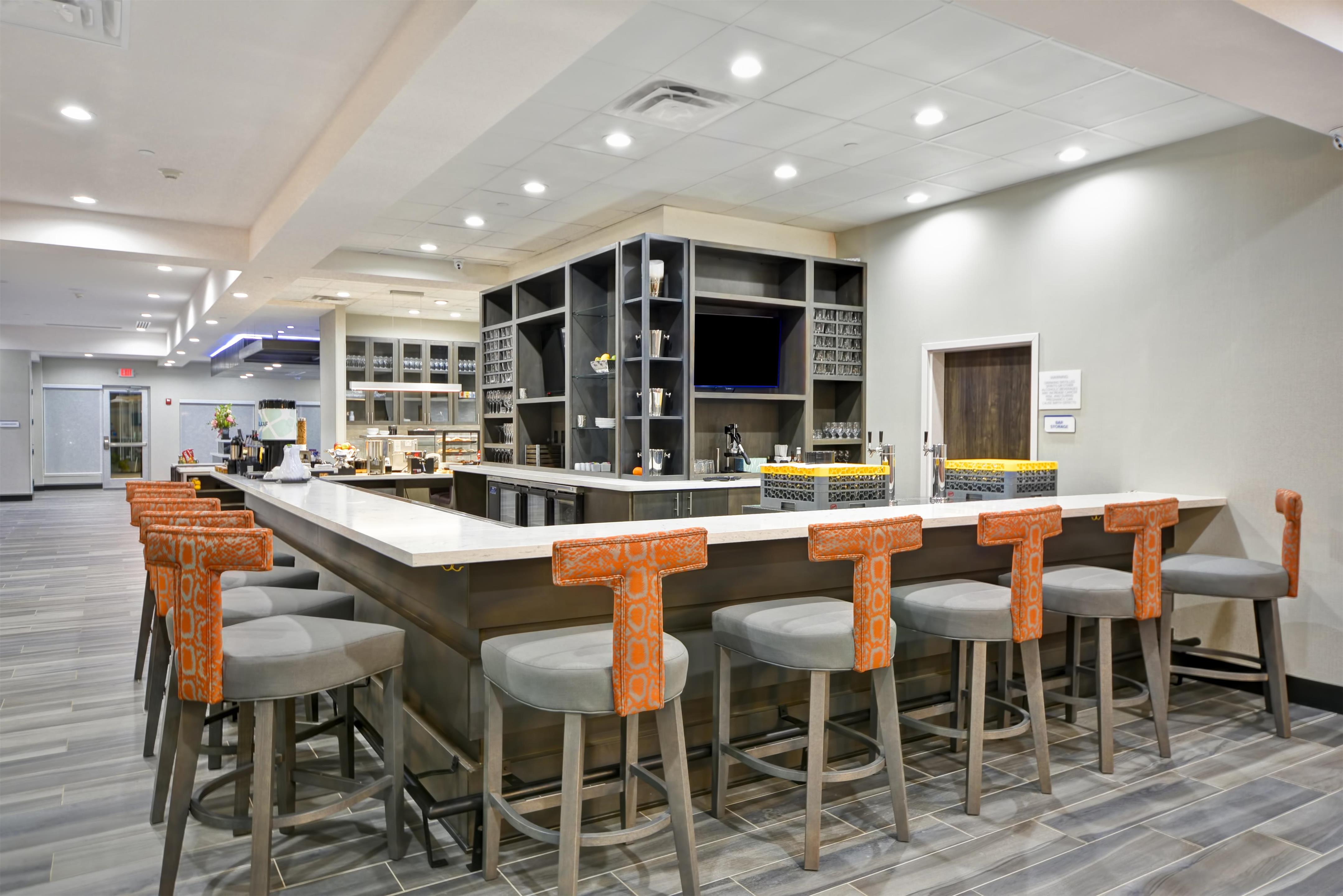 BarLounge | Hilton Garden Inn Tulsa-Broken Arrow