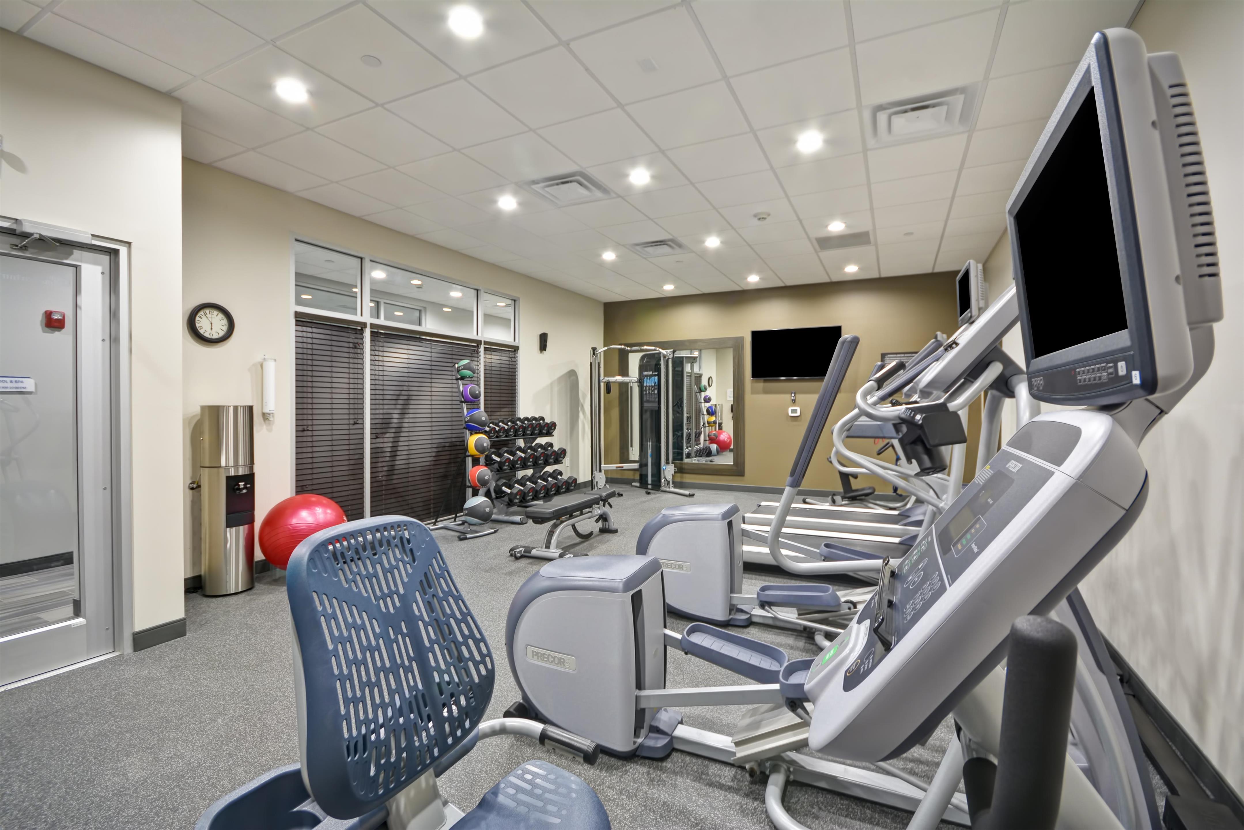 Health club fitness center gym | Hilton Garden Inn Tulsa-Broken Arrow