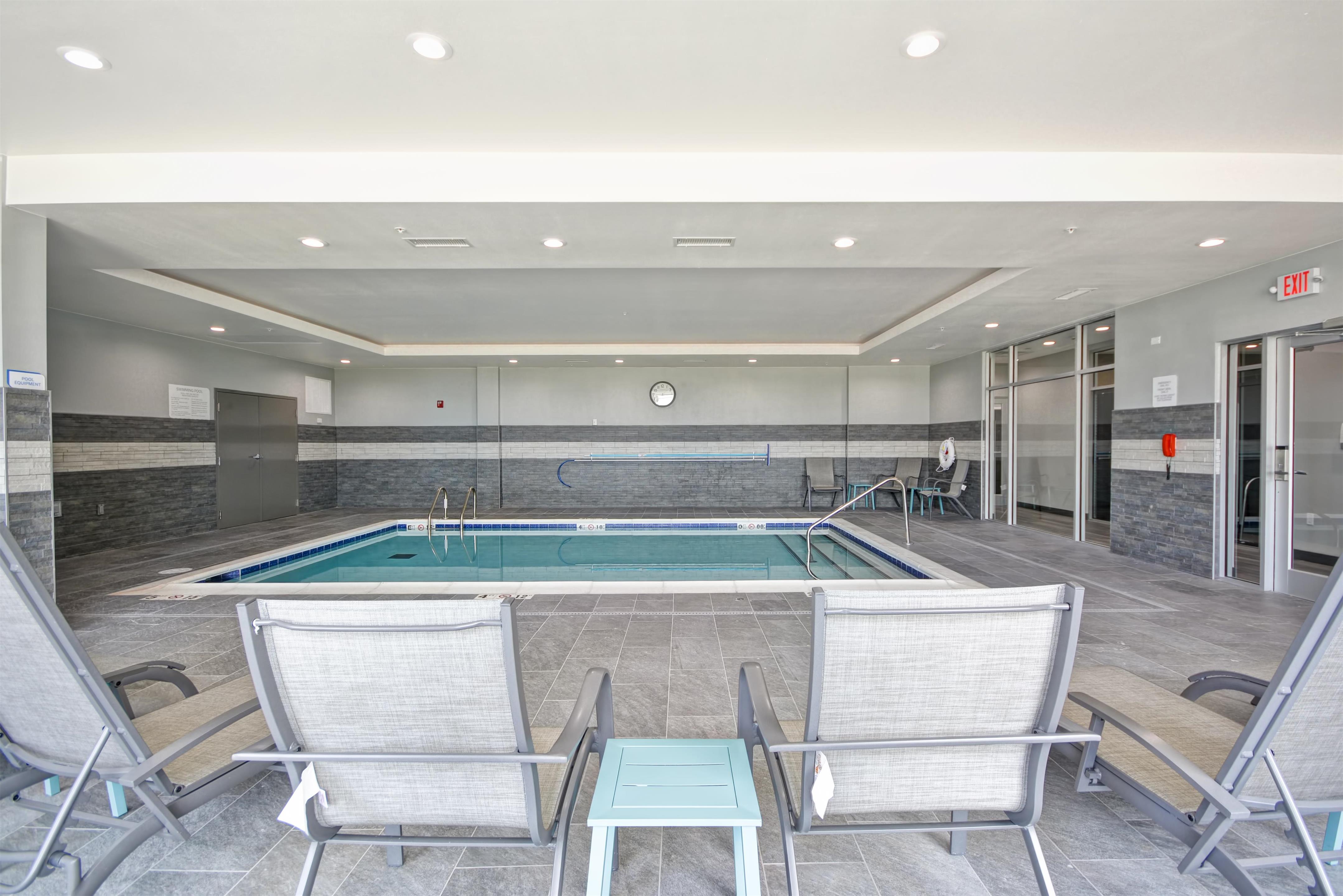 Pool | Hilton Garden Inn Tulsa-Broken Arrow