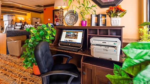 Conference Area - SureStay Plus by Best Western Fayetteville - I-95, Exit 49