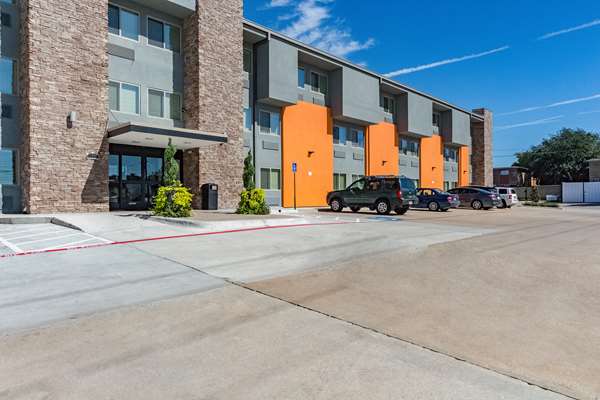 Exterior view - Studio 6 Extended Stay Hotel Plano