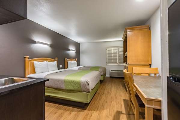  - Studio 6 Extended Stay Hotel Plano