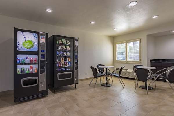  - Studio 6 Extended Stay Hotel Plano