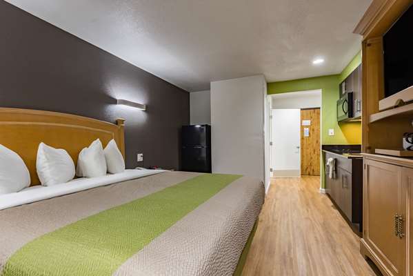  - Studio 6 Extended Stay Hotel Plano