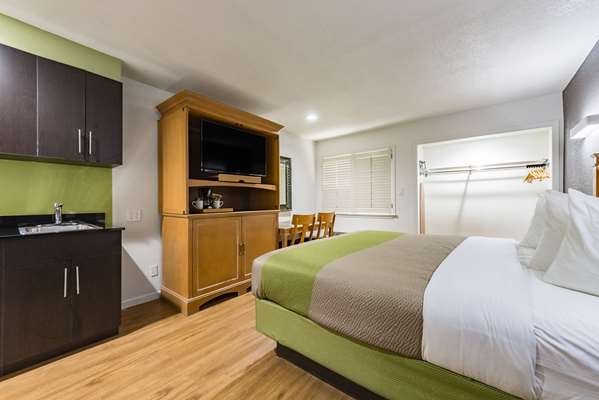  - Studio 6 Extended Stay Hotel Plano