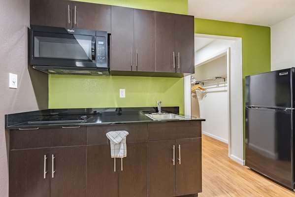  - Studio 6 Extended Stay Hotel Plano