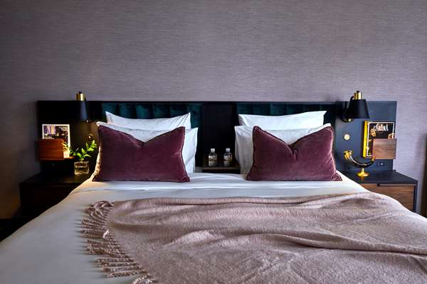 Suite - Fairlane Hotel Downtown Nashville