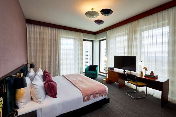 Suite - Fairlane Hotel Downtown Nashville