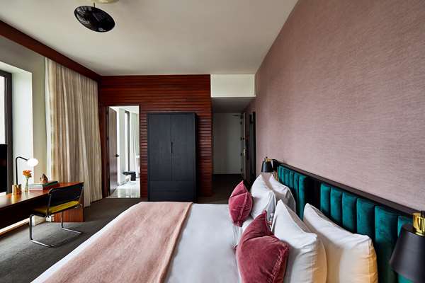 Suite - Fairlane Hotel Downtown Nashville