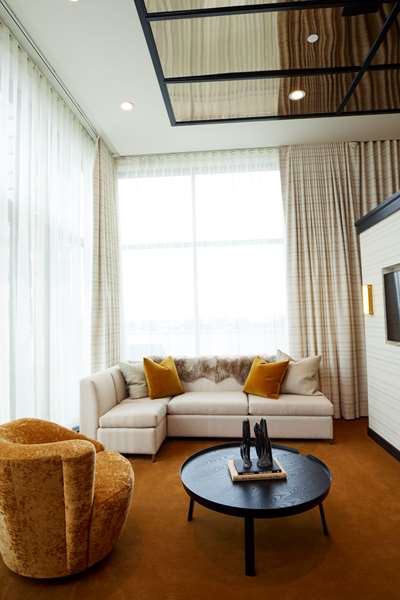 Suite - Fairlane Hotel Downtown Nashville