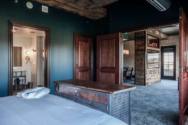  - Ironworks Hotel North Indianapolis - I-465, Exit 33