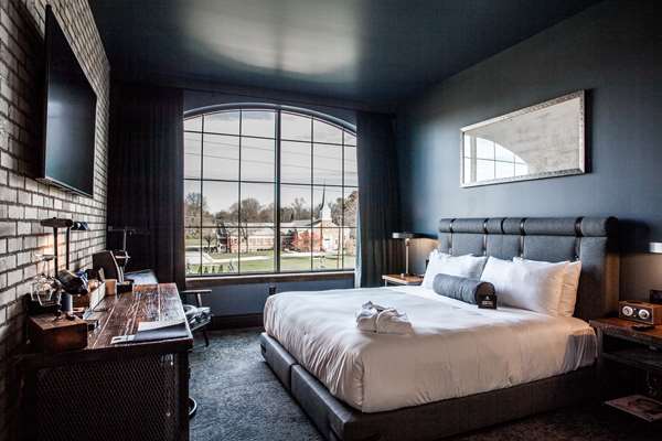 - Ironworks Hotel North Indianapolis - I-465, Exit 33