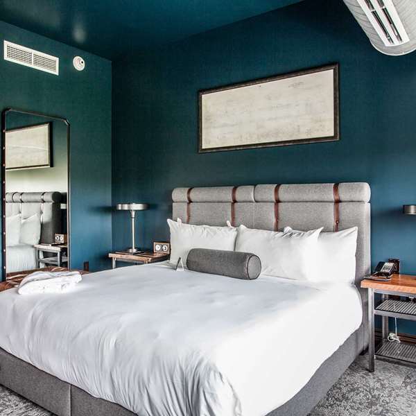 Suite - Ironworks Hotel North Indianapolis - I-465, Exit 33