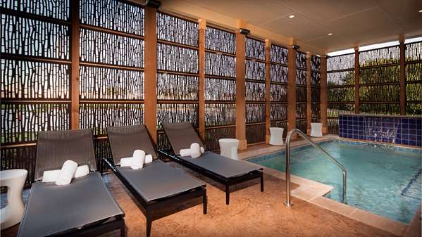 Pool - GLo Best Western DeSoto Hotel