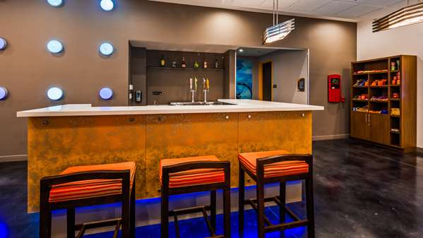 Bar - GLo Best Western DeSoto Hotel