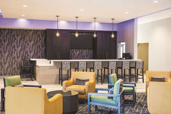 Bar - La Quinta Inn & Suites McDonough - I-75, Exit 221