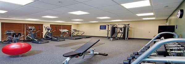Fitness/ Exercise Room - Hampton Inn CSUS Sacramento