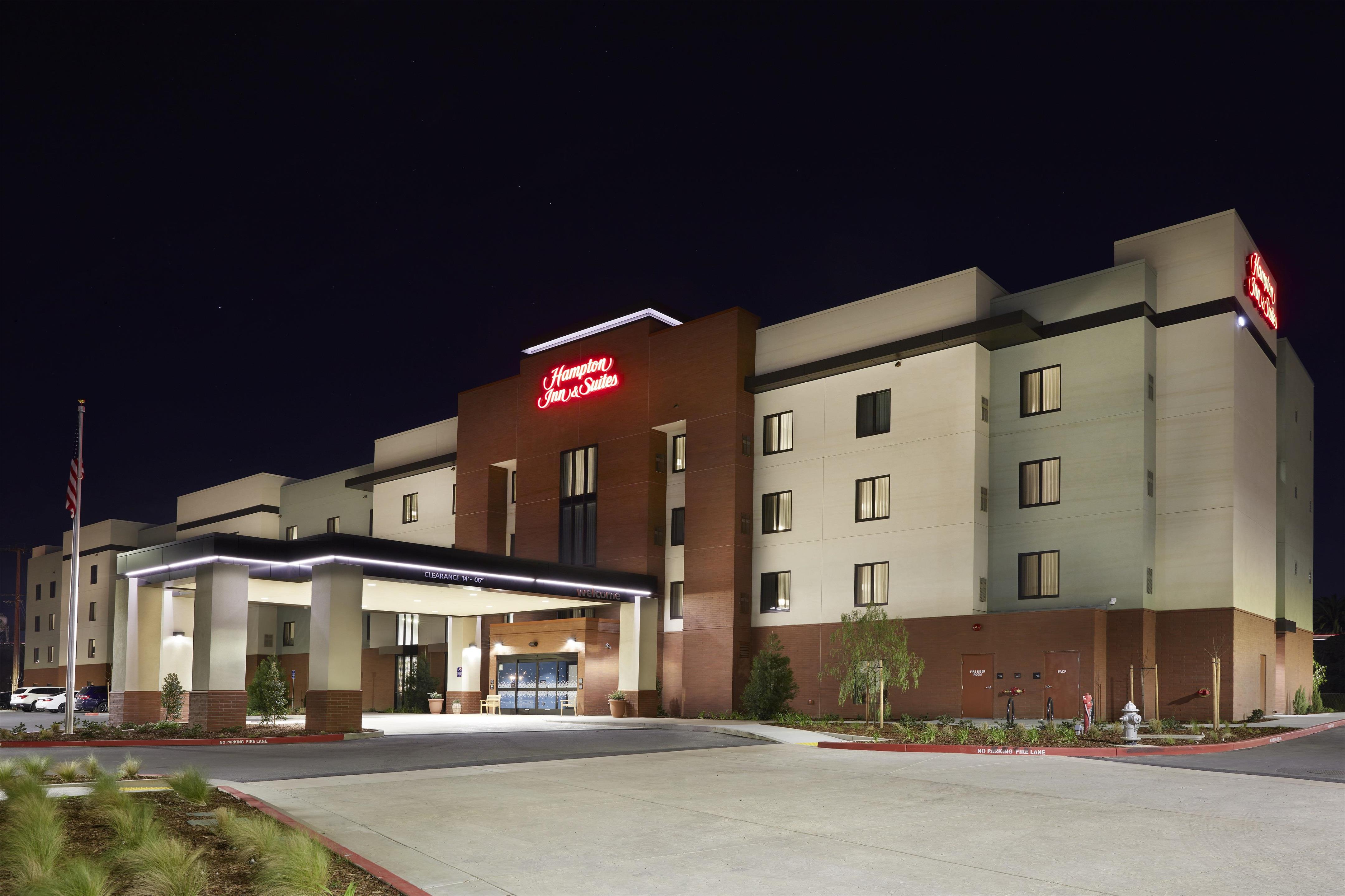 Exterior | Hampton Inn & Suites Sacramento at Csus
