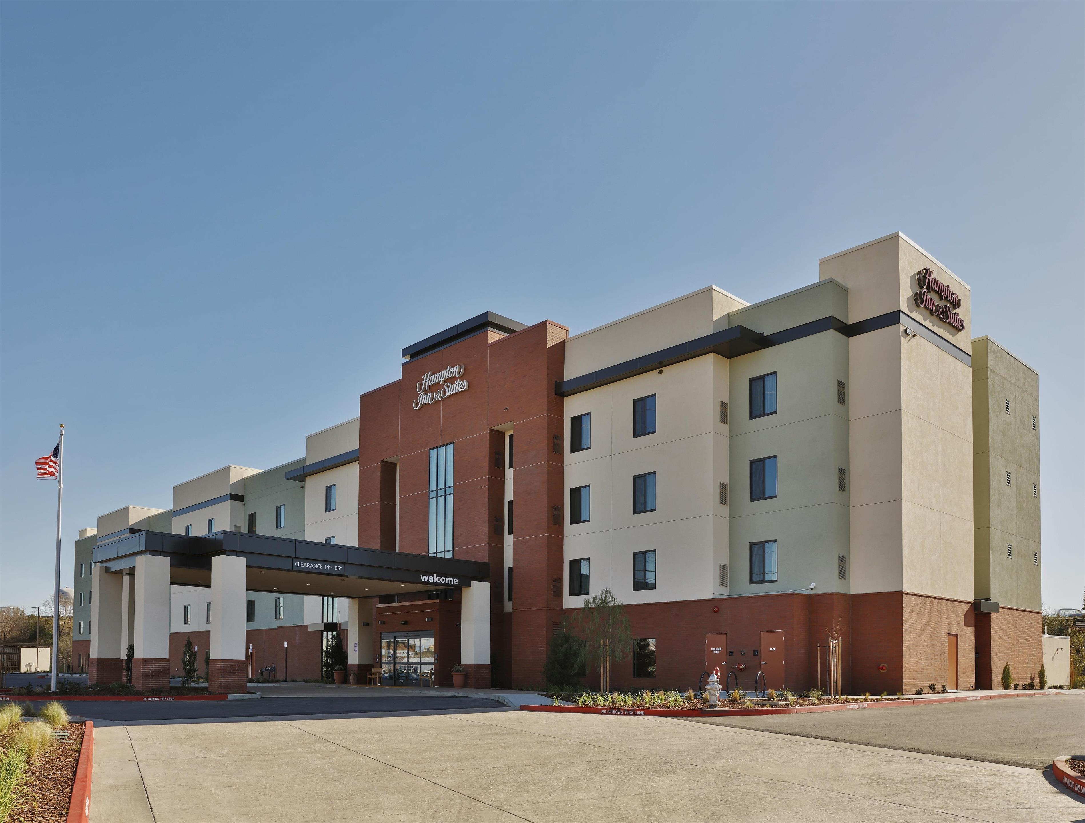 Exterior | Hampton Inn & Suites Sacramento at Csus