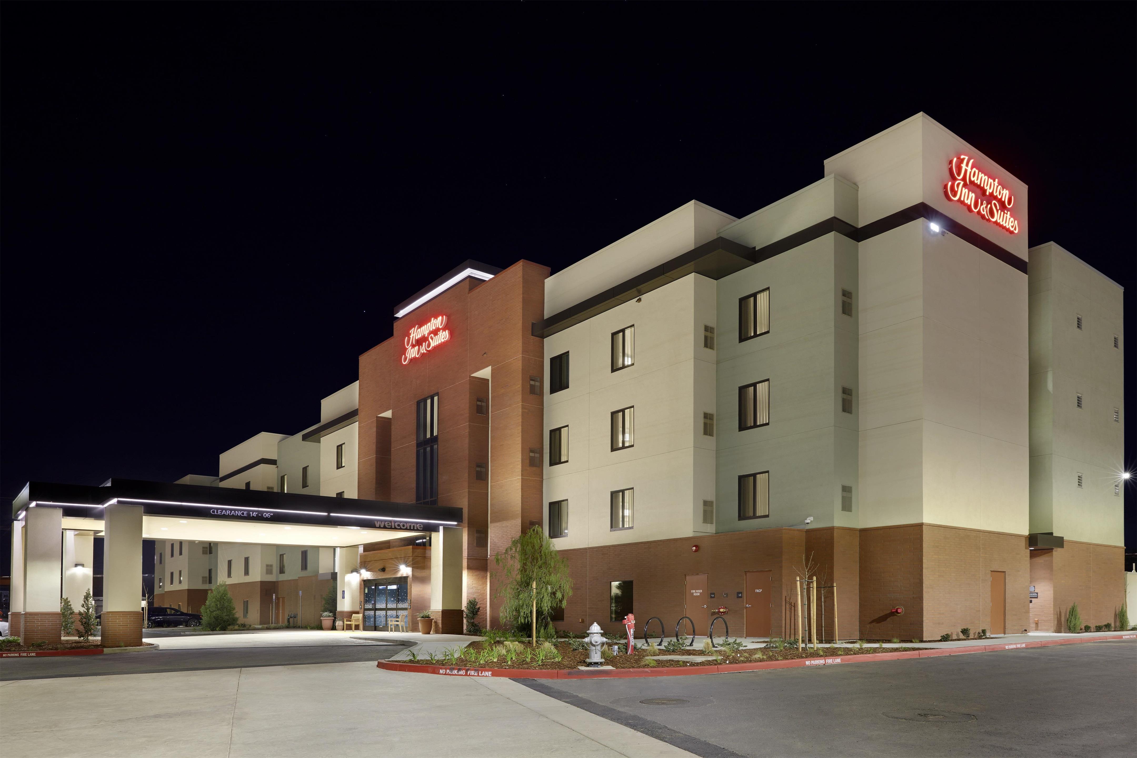 Exterior | Hampton Inn & Suites Sacramento at Csus
