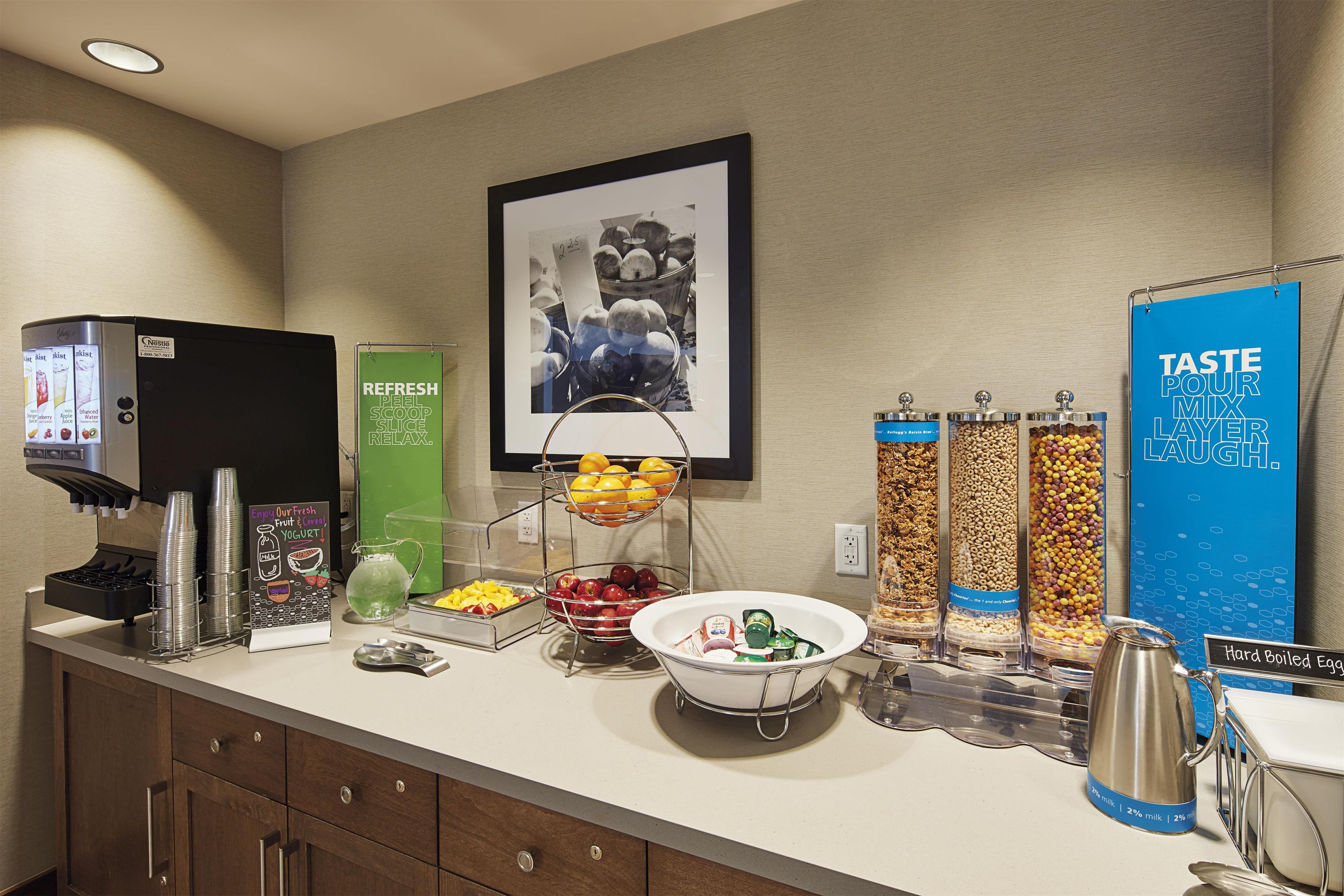 Restaurant | Hampton Inn & Suites Sacramento at Csus