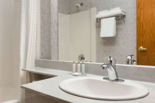  - Travelodge Lloydminster