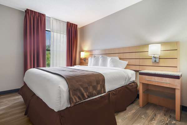  - SureStay Plus Hotel by Best Western Tarboro