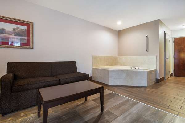  - SureStay Plus Hotel by Best Western Tarboro