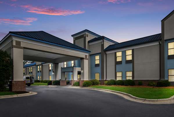 Exterior view - SureStay Plus Hotel by Best Western Tarboro