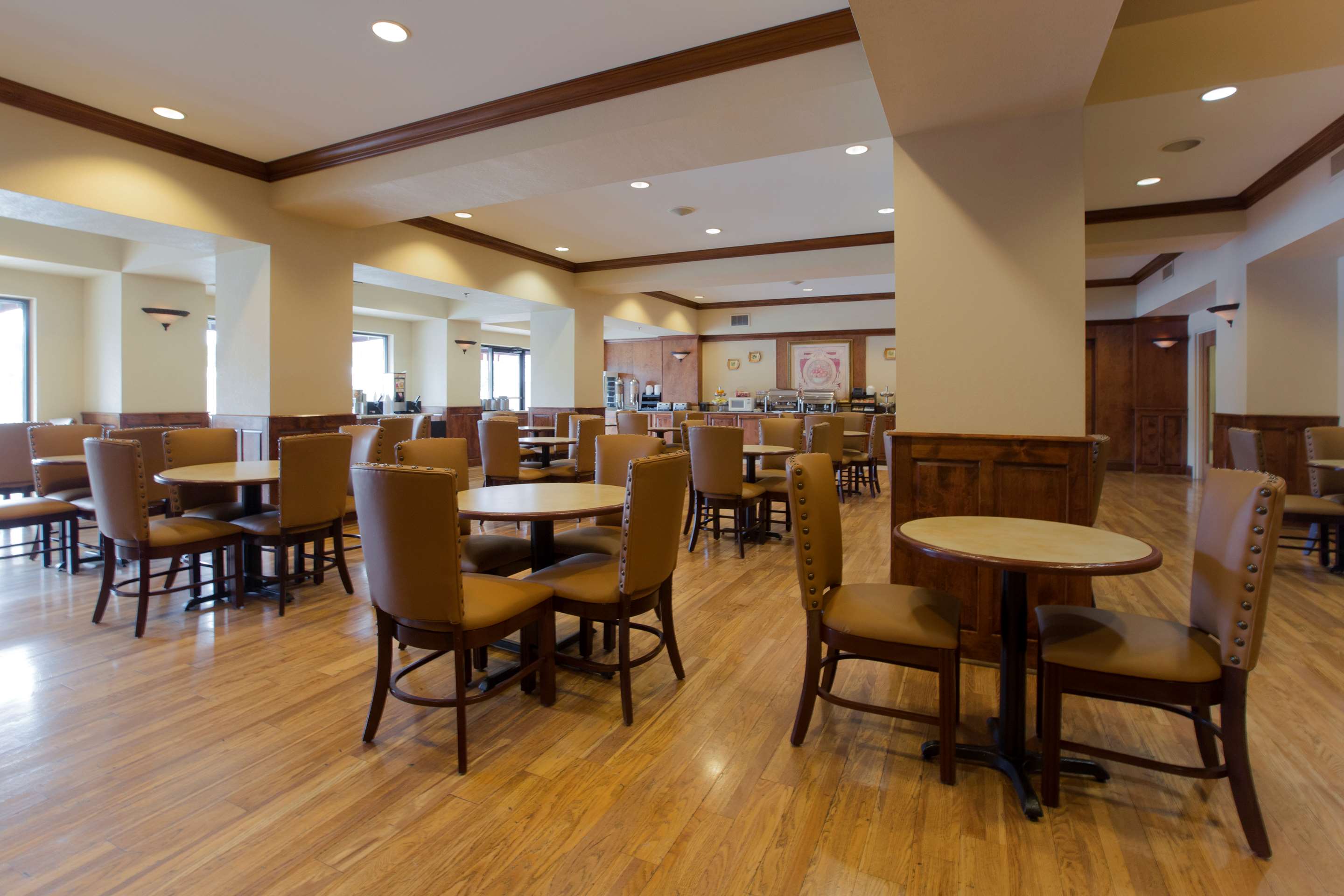 INN BreakfastRoom Front