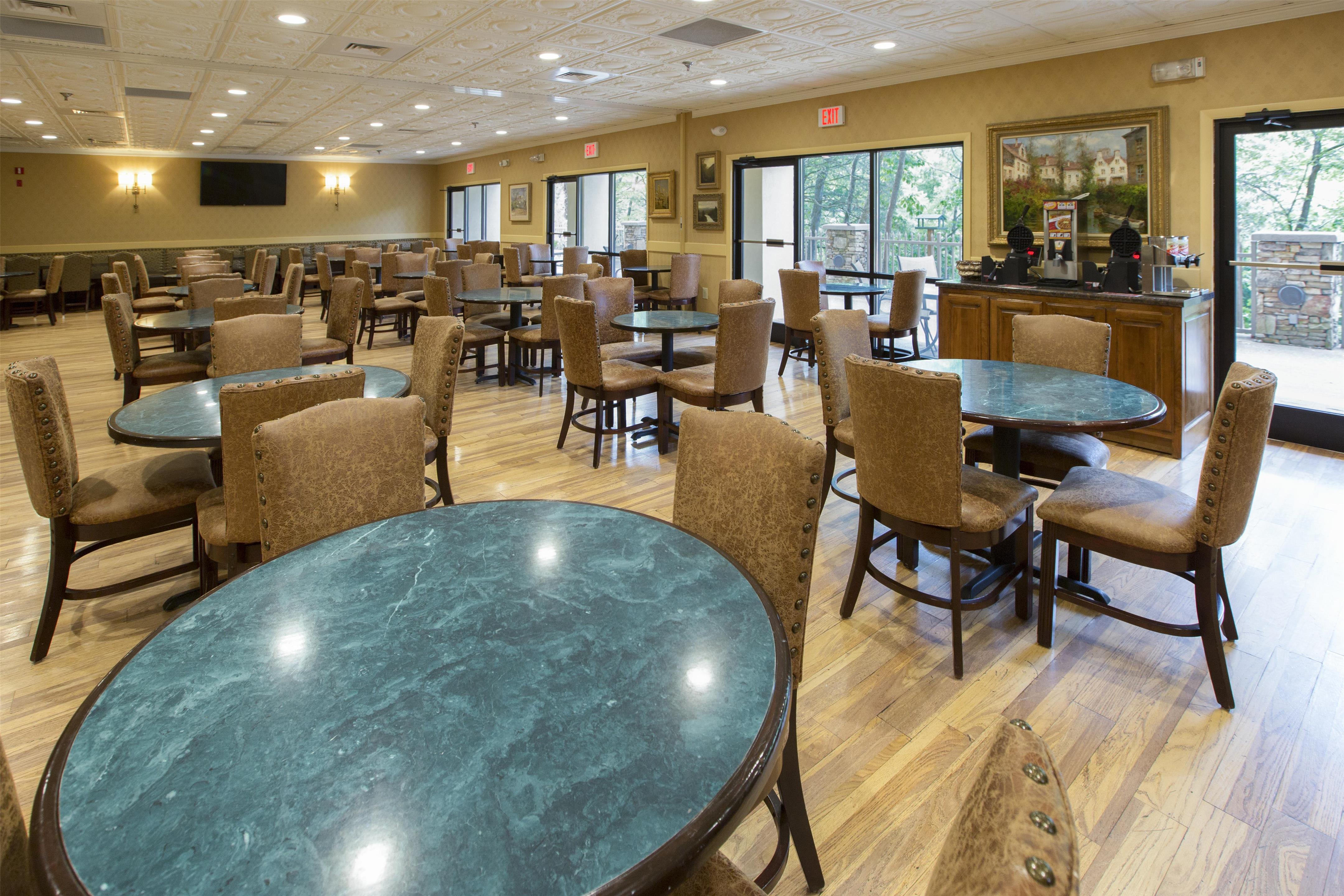 HOTEL Breakfast Room
