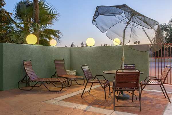  - Americas Best Value Inn Central Bakersfield