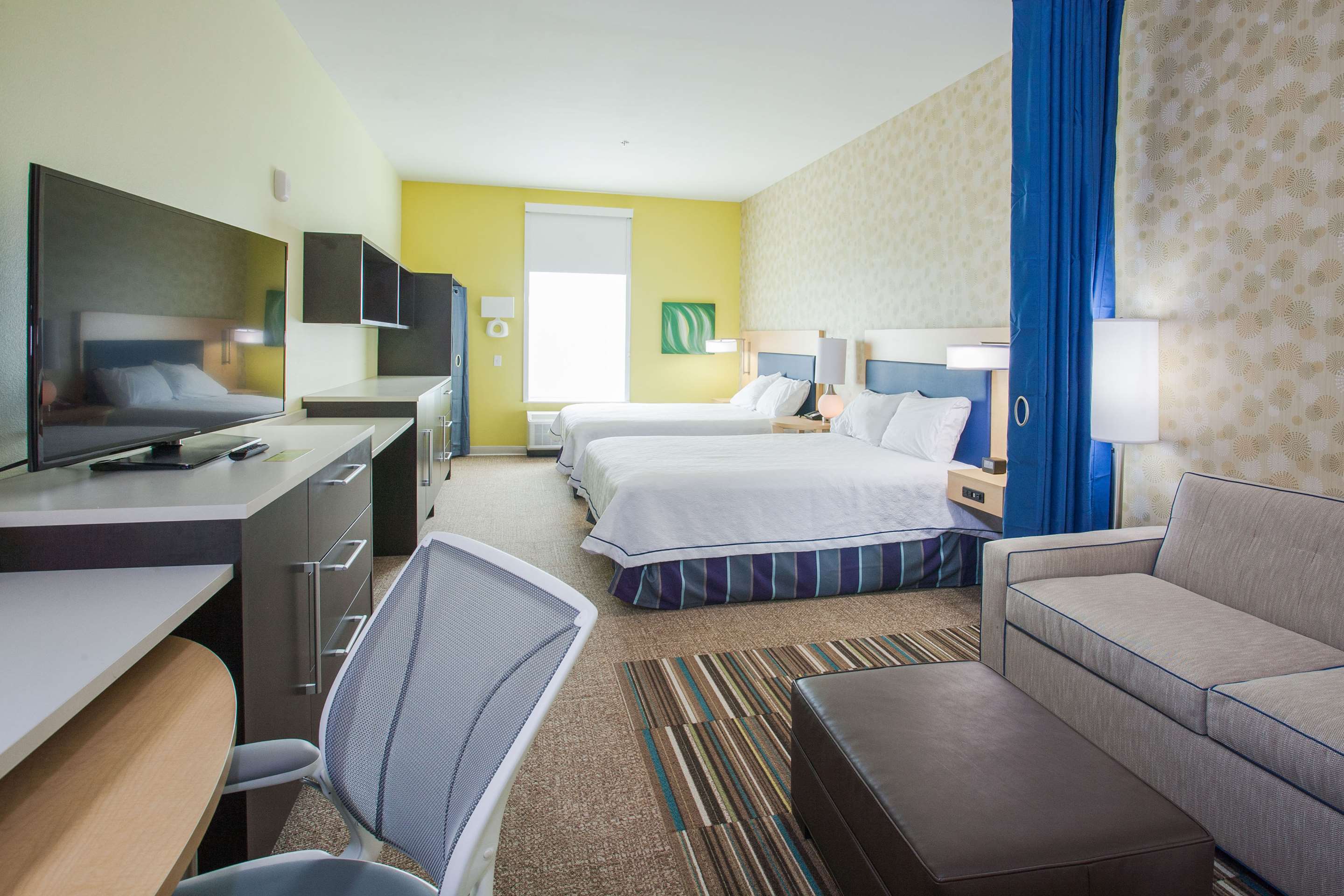 Guest room