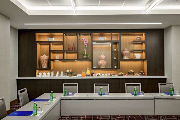 Restaurant - Hilton Hotel National Mall DC