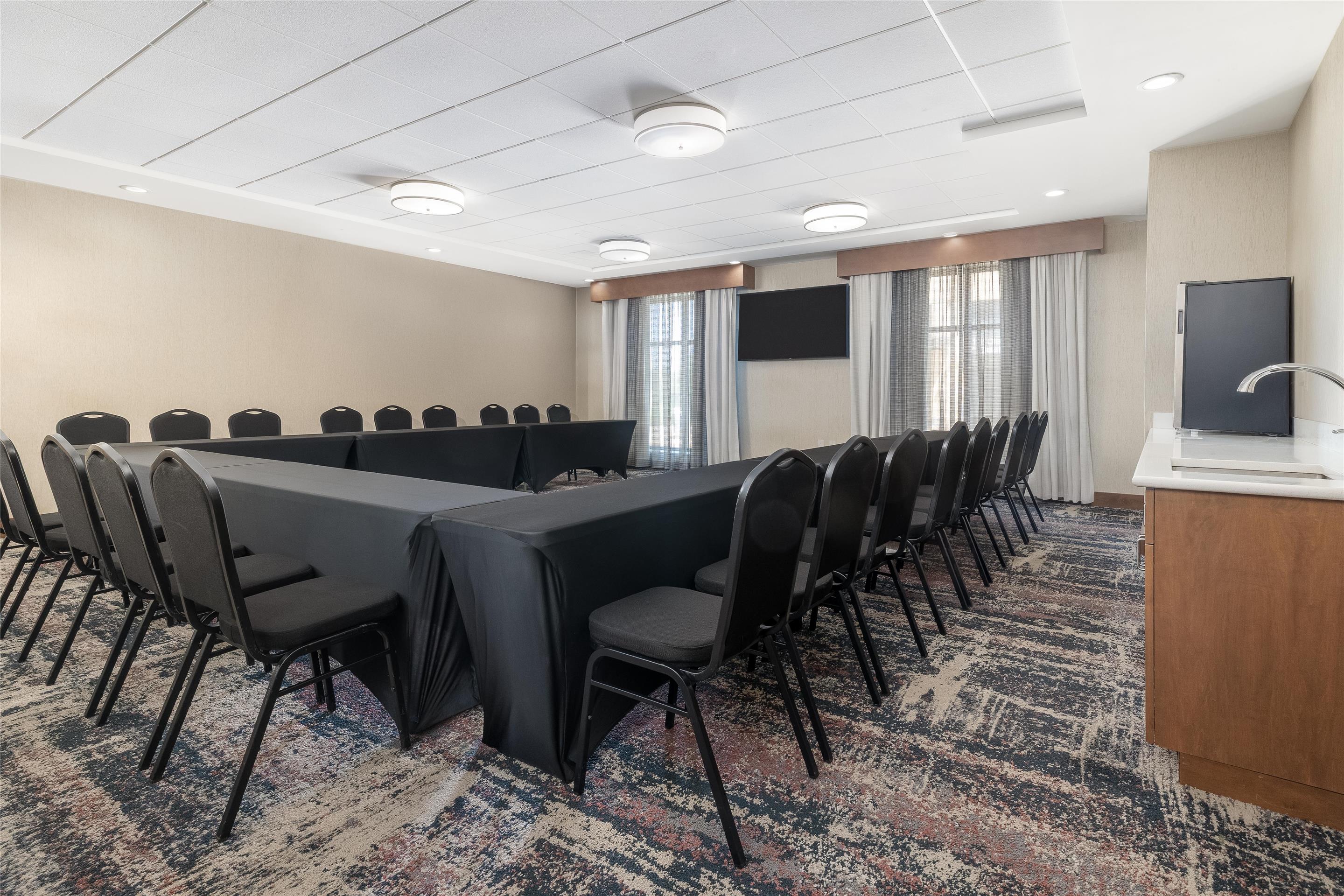 Meeting Room | Homewood Suites by Hilton Wauwatosa Milwaukee