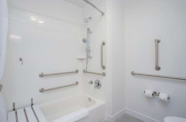  - Hampton Inn Vincennes