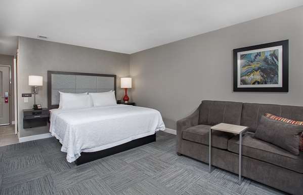  - Hampton Inn Vincennes