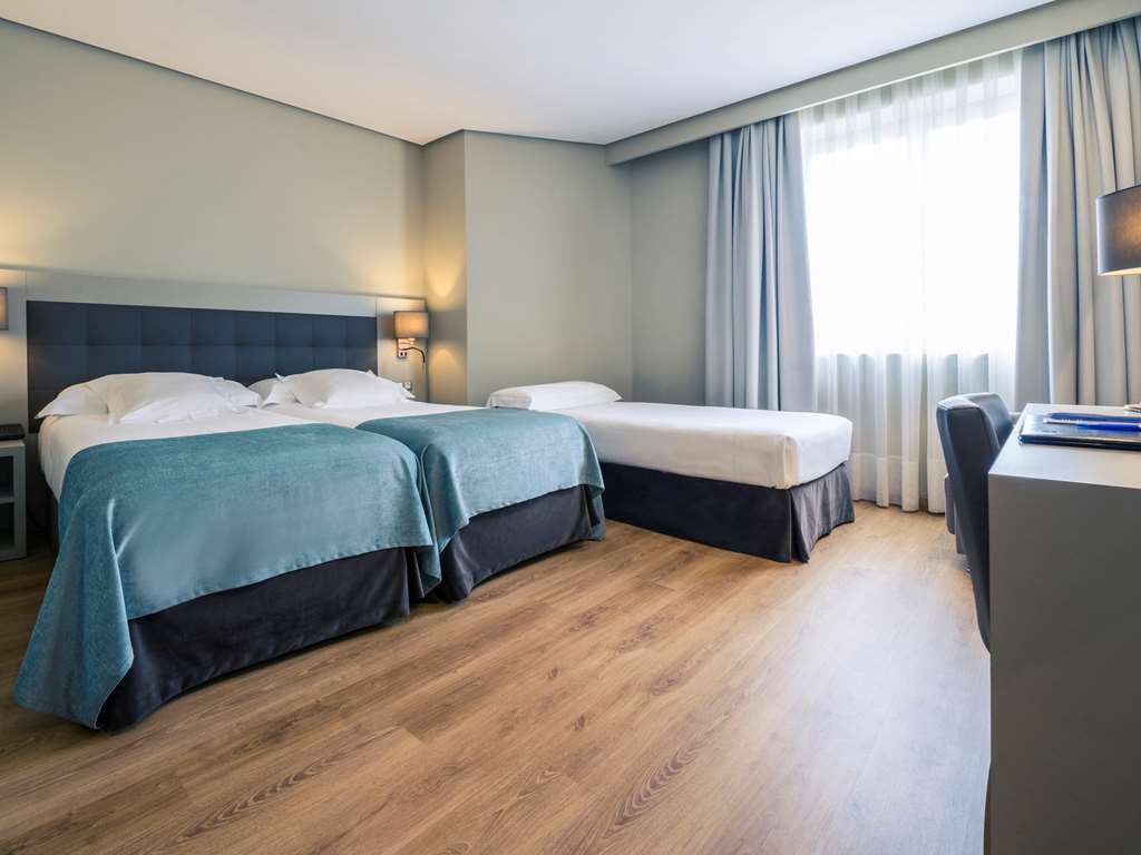 Mercure Carlton Rioja - Tap to explore photos
