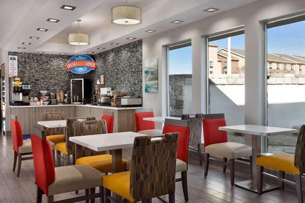  - Baymont Inn & Suites Shawnee - I-40, Exit 186